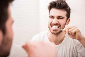 Thói quen xấu khi đánh răng và lời khuyên giúp bạn thay đổi