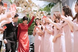 Địa chỉ cho thuê áo dài bưng quả, áo dài cưới hỏi đẹp nhất tại Nha Trang