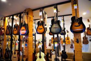 Cách chọn mua đàn ghita âm thanh, chất lượng tốt, uy tín nhất