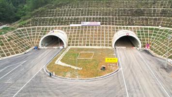 Đường hầm dài nhất cao tốc Bắc - Nam