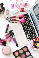 Thử thách trang điểm thú vị mà các beauty blogger đã thực hiện