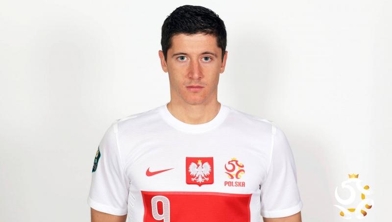 Robert hiện đang mang áo số 9 cho đội tuyển quốc gia Ba Lan
