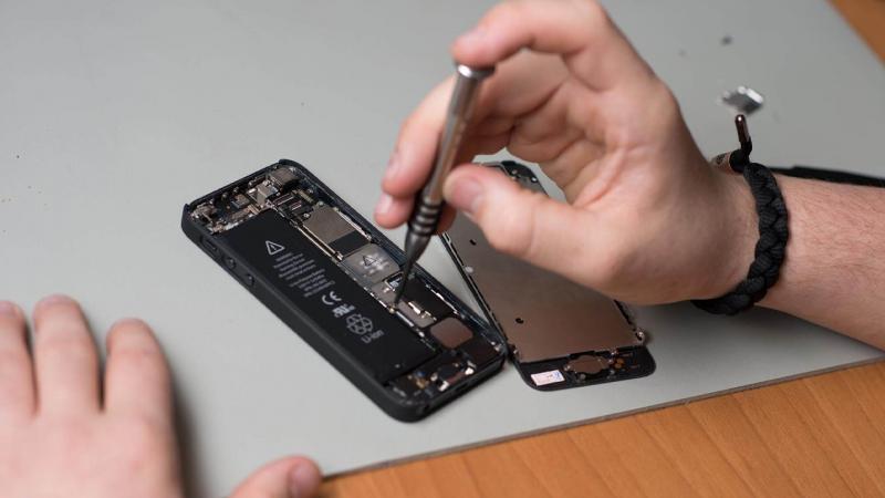 Top 10 Trung tâm sửa chữa điện thoại iPhone uy tín nhất tại TP.HCM