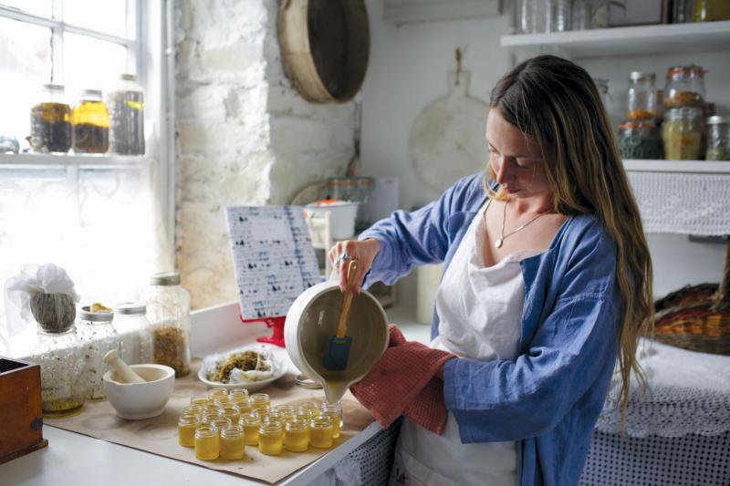 Top 10 Cách tự làm mỹ phẩm tự nhiên tại nhà, công thức của các chuyên gia