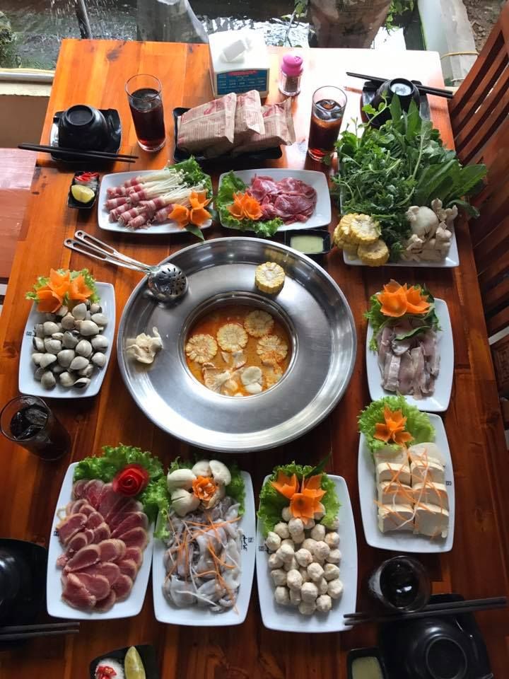 BBQ & Hotpot World