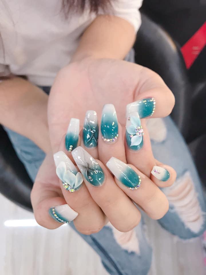 Hạnh Vy Nail & Makeup