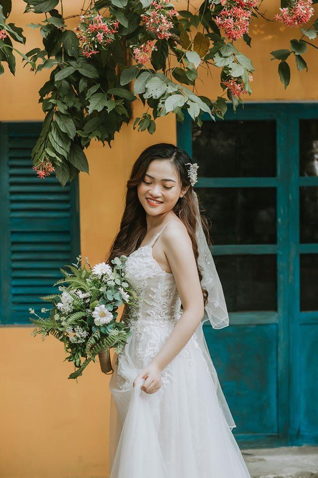 Hý Bridal