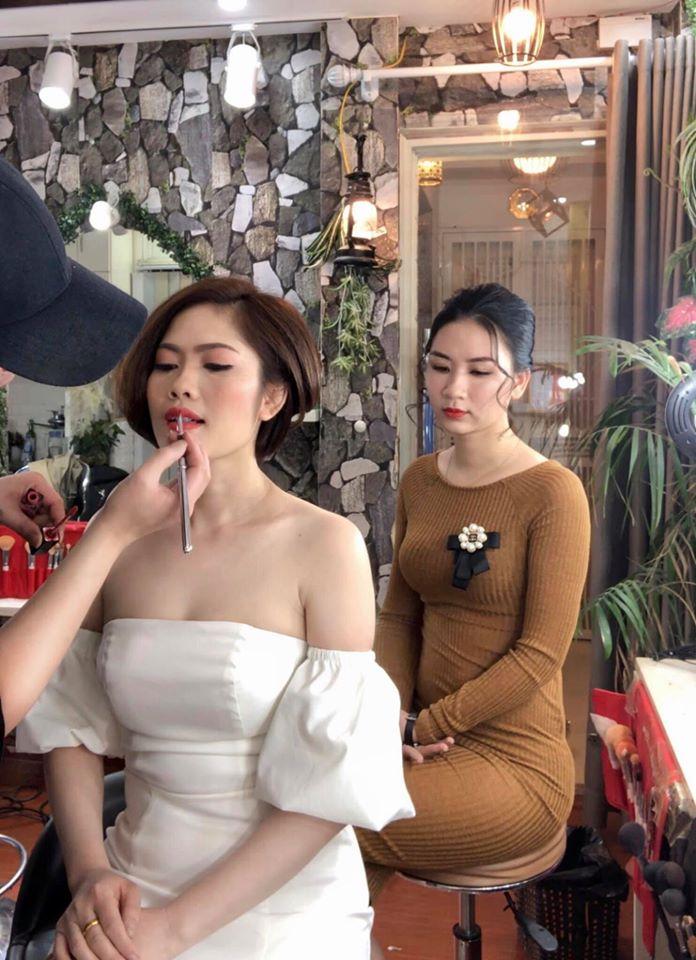 Liplip đào tạo Make up chuyên nghiệp