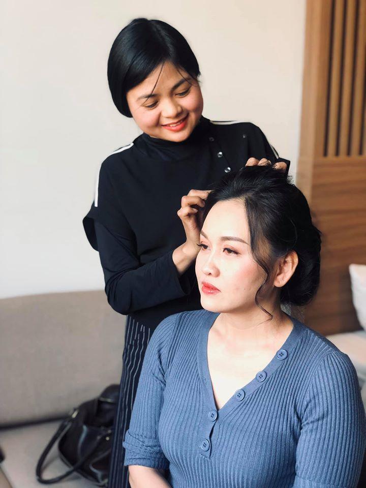 Liplip đào tạo Make up chuyên nghiệp