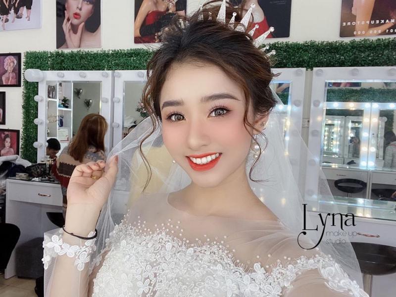 Lyna Makeup Studio