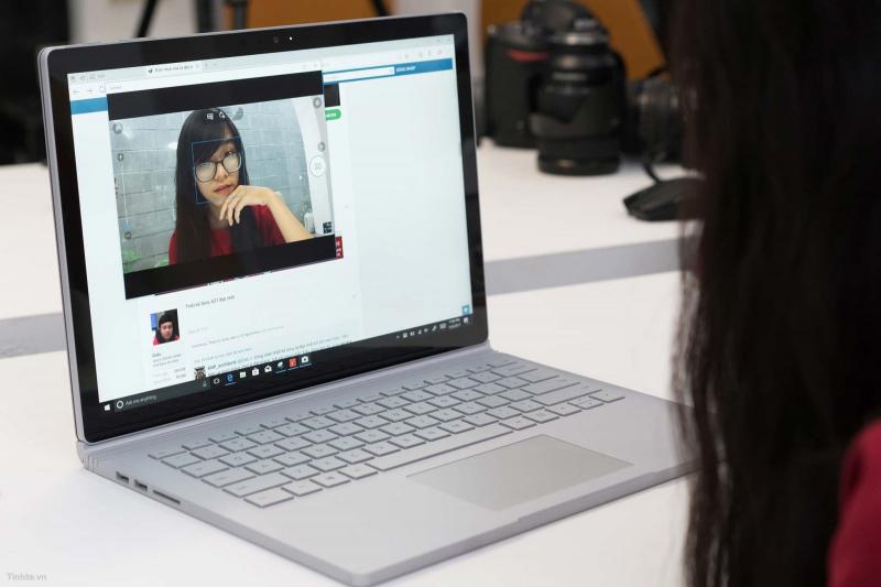 Microsoft Surface Book 2 | Giá: 35 triệu - 50 triệu