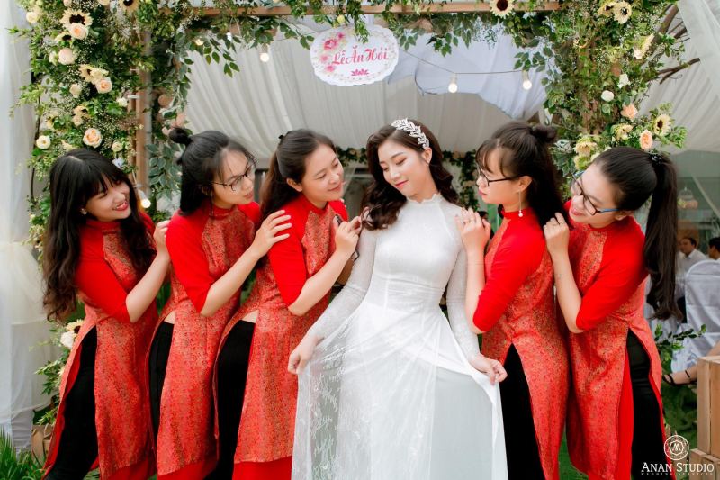 NGA DINH BRIDAL