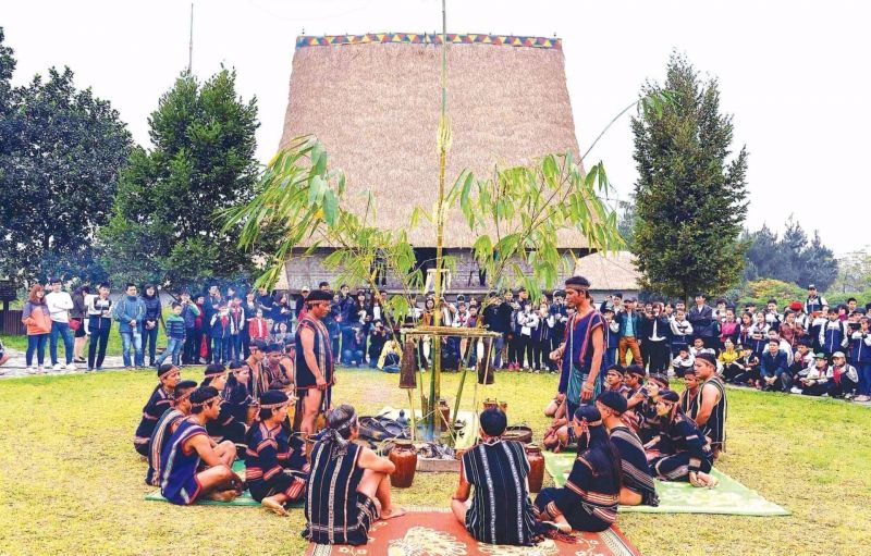 Top 6 Nhân vật ảnh hưởng nhất đối với nền văn hóa Việt Nam