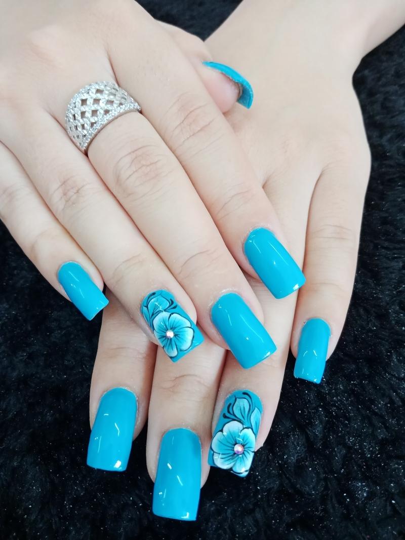 Thuỷ nail