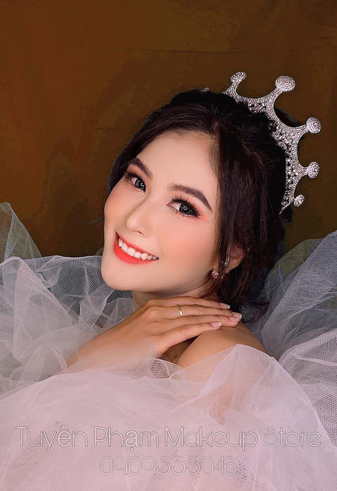 Tuyền Phạm Makeup Artist