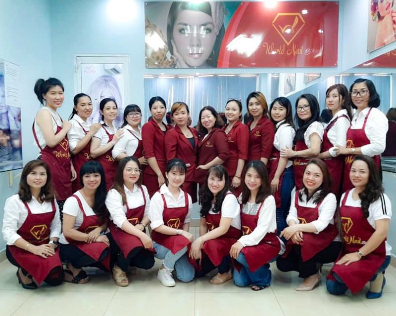 World Nail School