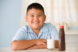 Loại sữa giảm cân cho trẻ thừa cân béo phì tốt nhất hiện nay