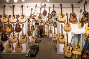 Cửa hàng mua bán đàn Guitar cũ/mới giá rẻ nhất Hà Nội