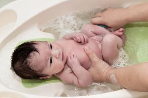 Dịch vụ tắm bé sơ sinh và chăm sóc sau sinh uy tín nhất Hà Nội