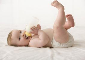 Loại sữa tốt nhất cho trẻ sơ sinh cho bé dưới 1 tuổi