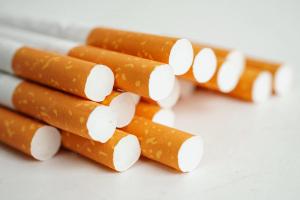 Bài luận thuyết phục người khác từ bỏ thói quen hút thuốc lá (Ngữ văn 10) hay nhất