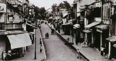 Bài văn phân tích bức tranh phố huyện nghèo trong truyện ngắn 
