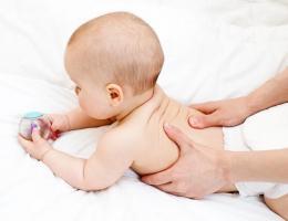 Cách massage cho trẻ sơ sinh để thúc đẩy sự phát triển của trẻ mà mẹ nên biết