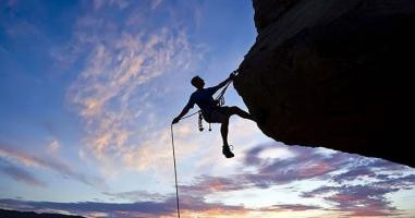 Dàn ý bài văn suy nghĩ về những tấm gương vượt lên số phận của chính mình ngắn gọn nhất