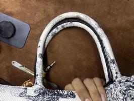 Địa chỉ sửa chữa túi xách, vali uy tín nhất Đắk Lắk