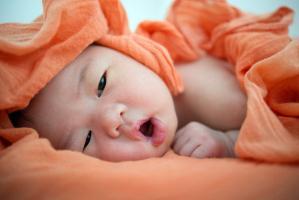 Cách chữa nấc cụt cho trẻ sơ sinh và trẻ nhỏ