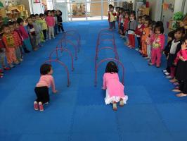 Giáo án bò chui qua cổng lớp MG 4-5 tuổi hay nhất