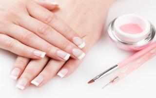 Loại gel đắp móng tốt nhất hiện nay