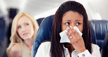 Lời khuyên bổ ích nhất của chuyên gia về cách giữ gìn sức khỏe khi đi máy bay