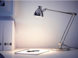 Mẫu đèn bàn làm việc cho bàn làm việc tại nhà đầy cảm hứng