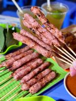 Quán nem chua nướng ở Hà Nội ngon và hút khách nhất