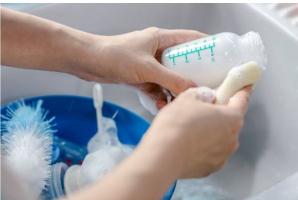 Top 10 Nước rửa bình sữa tốt và an toàn nhất cho bé