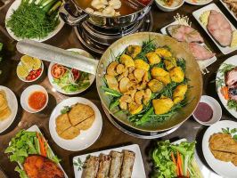 Quán ăn ngon trên phố Trần Duy Hưng, Hà Nội