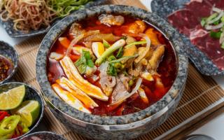 Quán bún bò thố đá tại TPHCM (Sài Gòn): ngon, đông khách