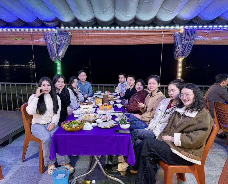 Nhà Hàng Mực Nhảy Xuân Hinh