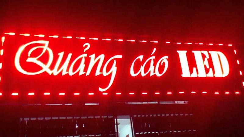 biển quảng cáo tại Hà Nội