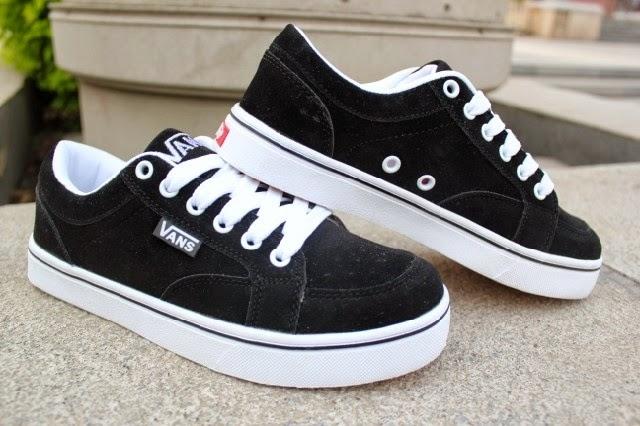 Vans là thương hiệu giày hàng đầu được giới trẻ lựa chọn