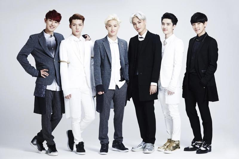 EXO-K chủ yếu hoạt động ở Hàn Quốc với 6 thành viên là  Chanyeol, Sehun, Suho, Kai, D.O,  Baek-hyun,