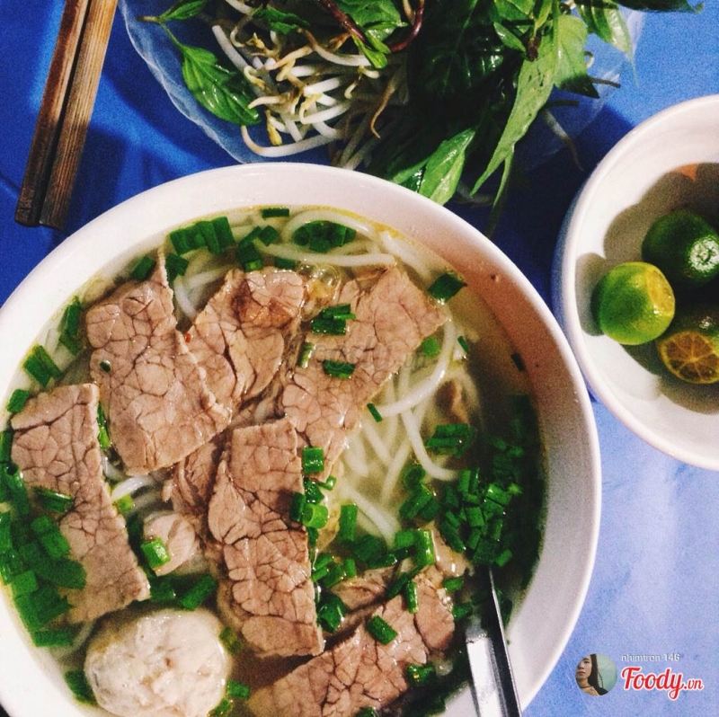 1. Bún bò