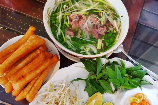 Phở gân bò-Thụy Khuê