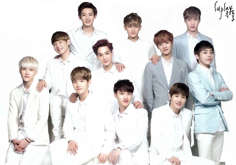 EXO hoạt động với đội hình 11 thành viên. Suho thay thế Kris đảm nhận vị trí trưởng nhóm