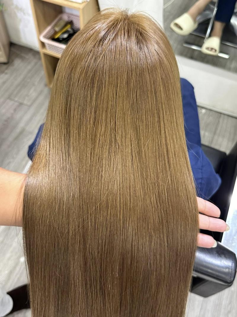 1990 HAIR NAIL SALON