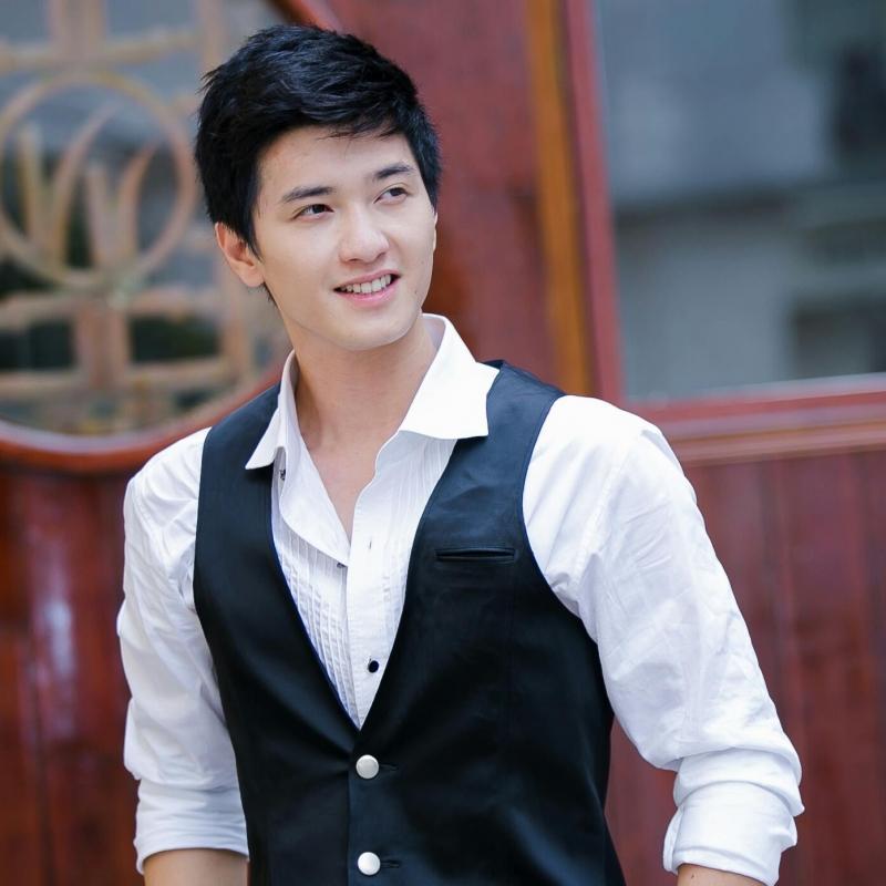 2. Huỳnh Anh