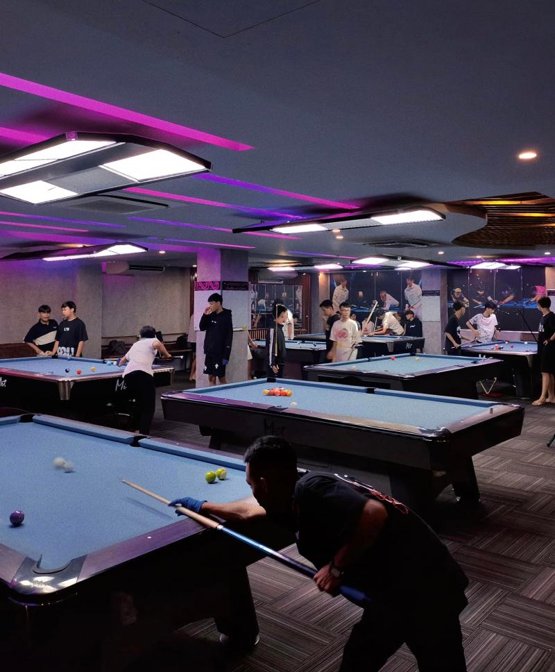 2000’s Billiards Club