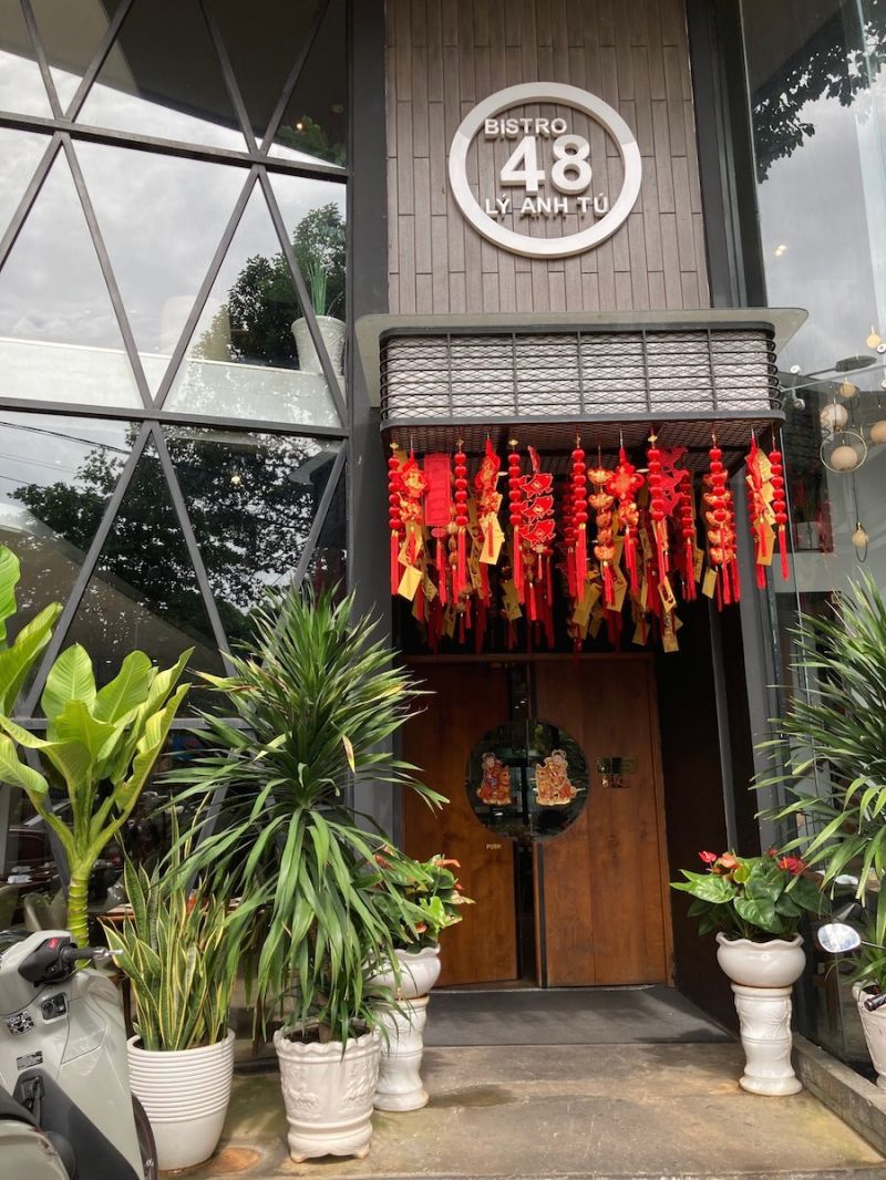 48 Bistro