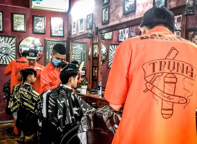 4Trung Barber